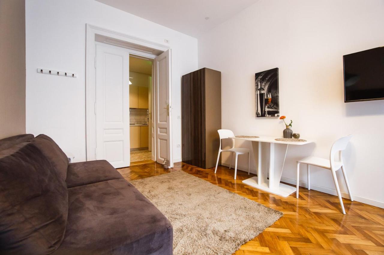 Eat It Cozy Downtown Apartments Oradea Εξωτερικό φωτογραφία